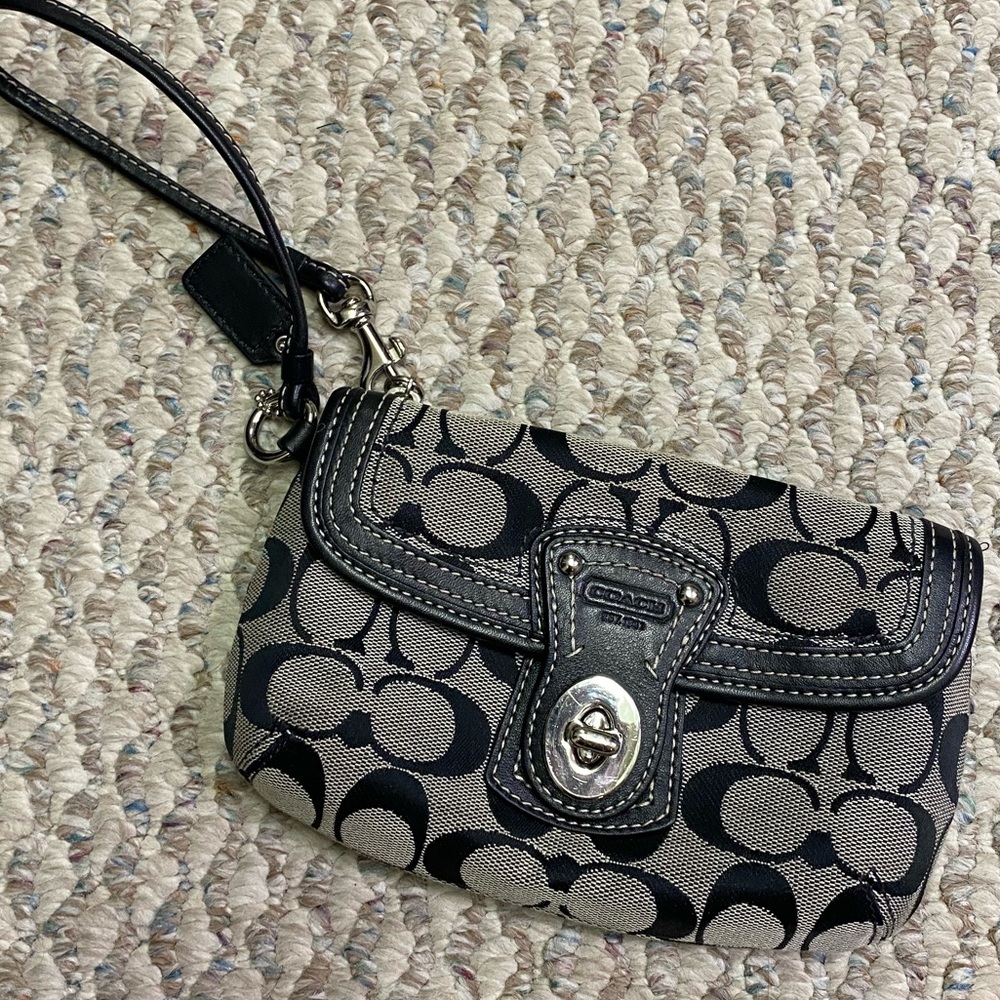 Coach Signature Logo Wrislet